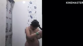 Sama bhabhi getting shower