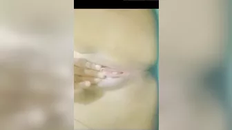 TikToker Queen fingering, TikToker dasi Pakistani, Indian Queen apnii sexy pussy ma fingers dalti ha full awaz k Sath