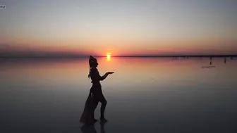 Walk seminaked by Elton-saltlake in Egypt dress-style