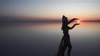 Walk seminaked by Elton-saltlake in Egypt dress-style