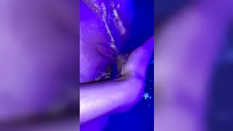 She is really hot in the pool and she want to cum hard