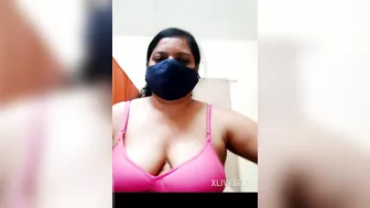 Desi Indian bhabhi self nude video