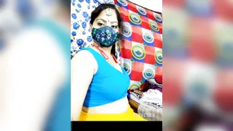 Desi Indian aunty private show