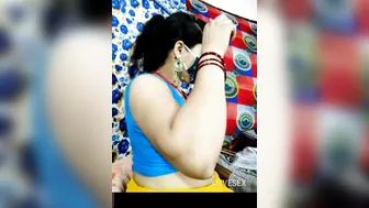 Desi Indian aunty private show