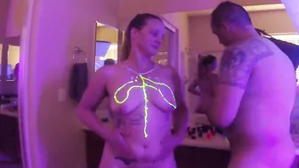 Body Painting in the Black Light