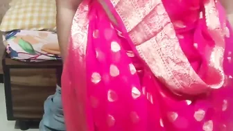 Indian Pink Sadi Wali Bhabhi Fuck Her Boyfriend with Cheating