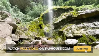 Waterfall Blowjob in a Paradisiac Place...