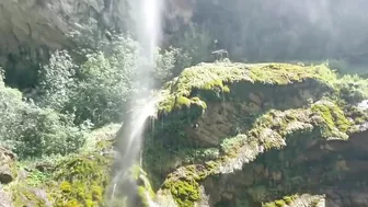 Waterfall Blowjob in a Paradisiac Place...