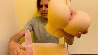 Marco reviews thanks you for the amazing free peach and banana toys #vegan