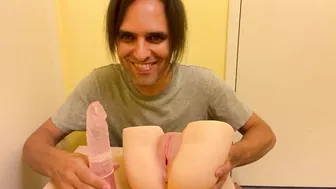 Marco reviews thanks you for the amazing free peach and banana toys #vegan