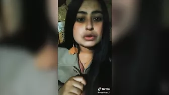 hablando de amor y cantando con tetas grande solo mujer hermosa