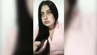 hablando de amor y cantando con tetas grande solo mujer hermosa