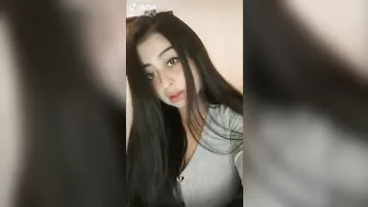 hablando de amor y cantando con tetas grande solo mujer hermosa