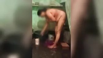 Desi indian girl bathing video