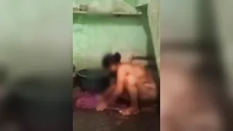 Desi indian girl bathing video