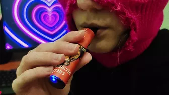 CUTE GIRL IN BALACLAVA SMOKING VAPE TO MUSIC! SMOKING FETISH!