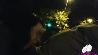 Estamos en el parque pasando la noche nos ponemos cachondos se la chupo y me lo follo en la calle