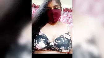 Desi Indian Sex video Divya aunty