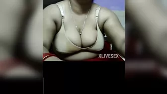 Desi Indian Divya aunty