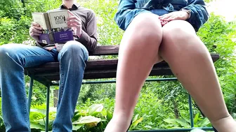 Horny PAWG pissing in a public park bottom view