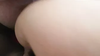 Cumshot in pussy close up