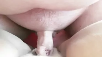 Cumshot in pussy close up