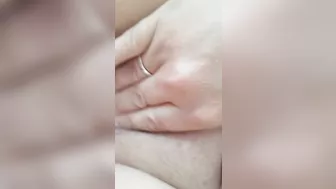 Masturbating after cumshot creampie pussy at midday